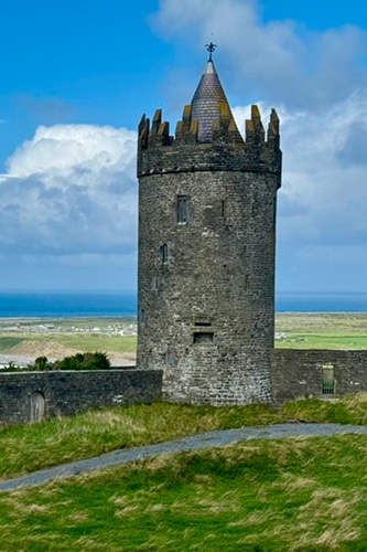Doonagore Castle
