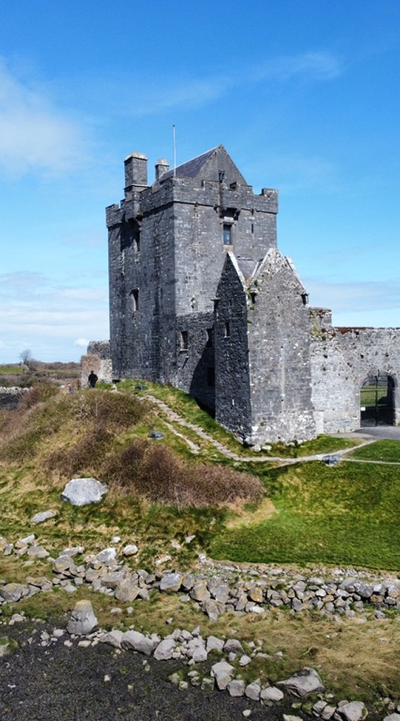 Dunguaire Castle