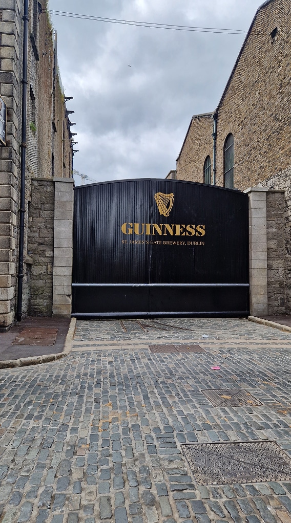 Guinees Storehouse